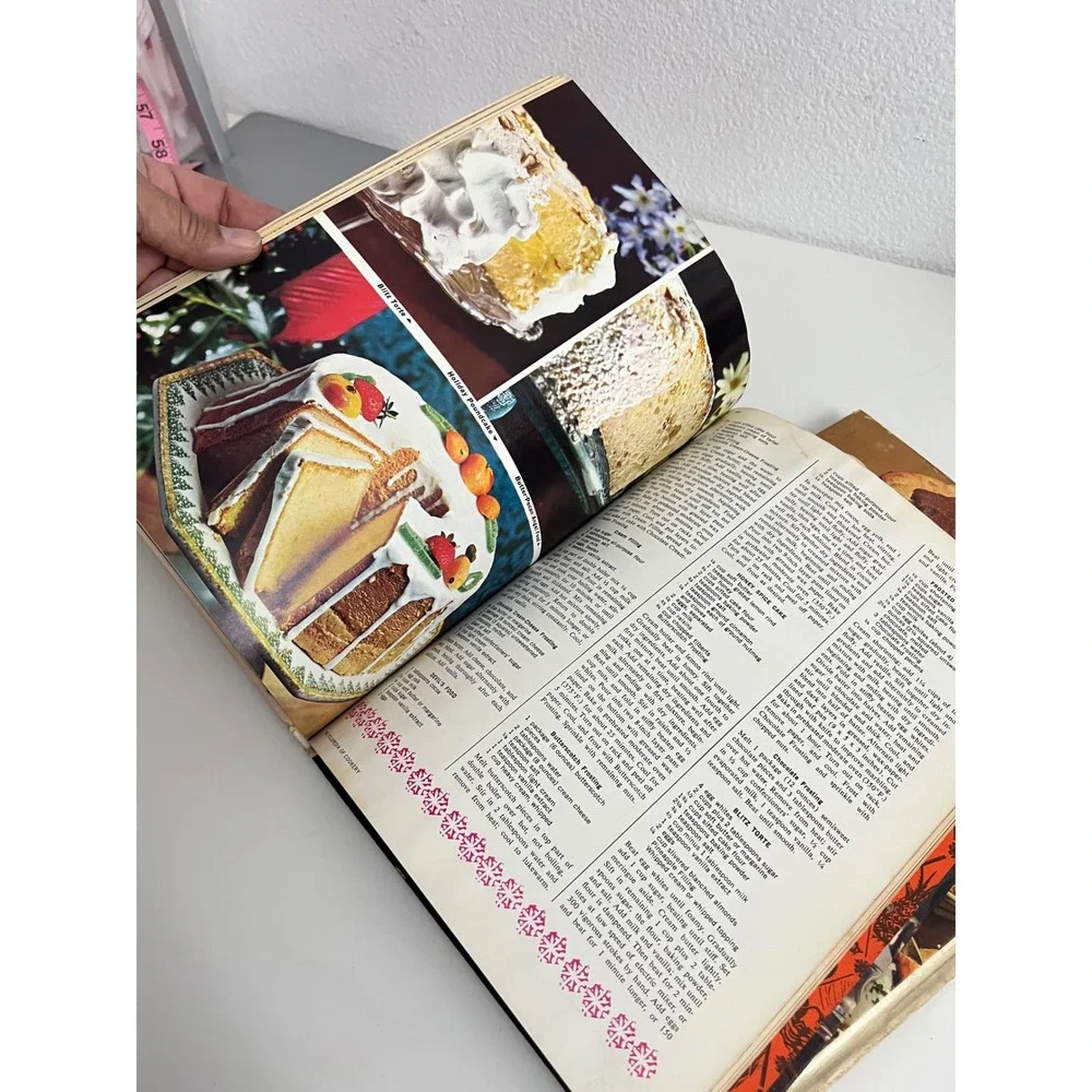 Vintage Womans Day Encyclopedia of Cookery Volumes 1‎ 2 4 Hardcover Cookbook Set